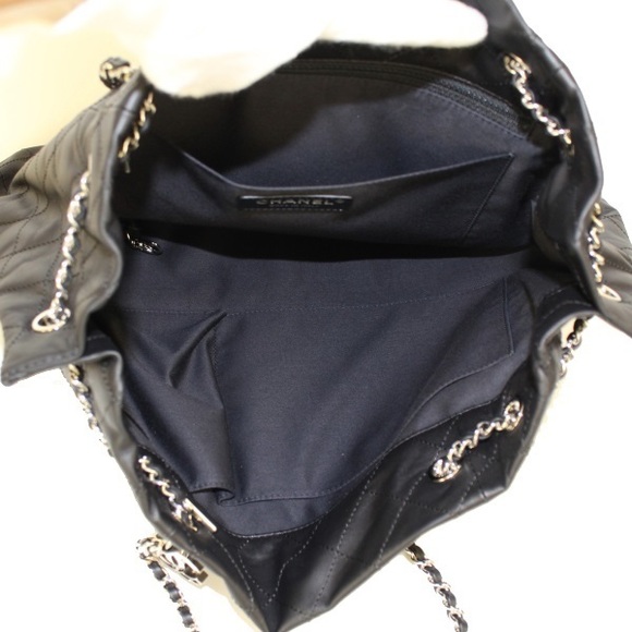 Chanel Chain Tote Bag Charm Lambskin Black Silver - Picture 2 of 2